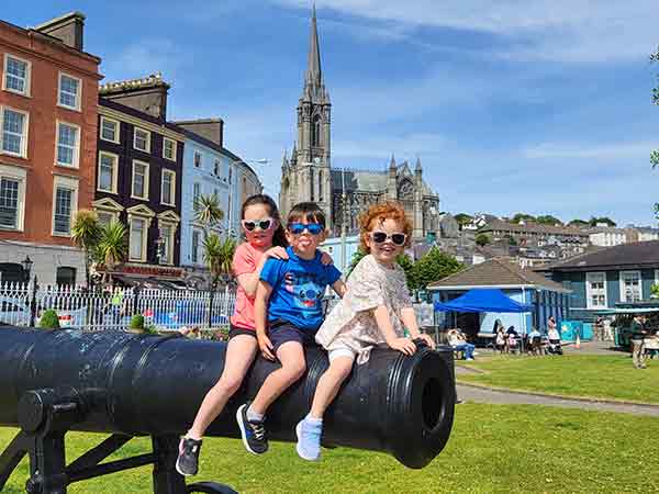 Cousins Harper, Jayce and Aoibhí enjoying the Crimen War Cannon gun in Cobh's Promenade. Pic courtesy of Cobh Tourism